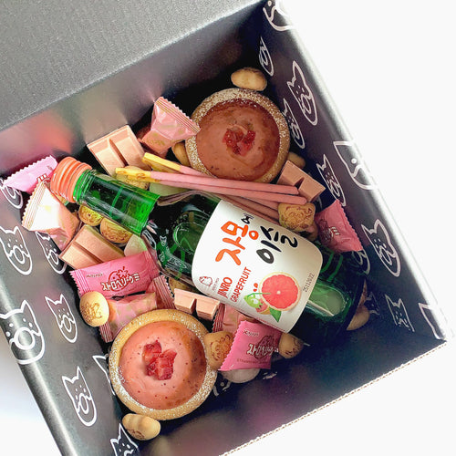 Buy Asian dessert boxes. Gifts for her. Featuring cute Asian & Japanese snacks from Meiji, Pocky, Hello Panda & Kit Kat Japan. Next day delivery Sydney.